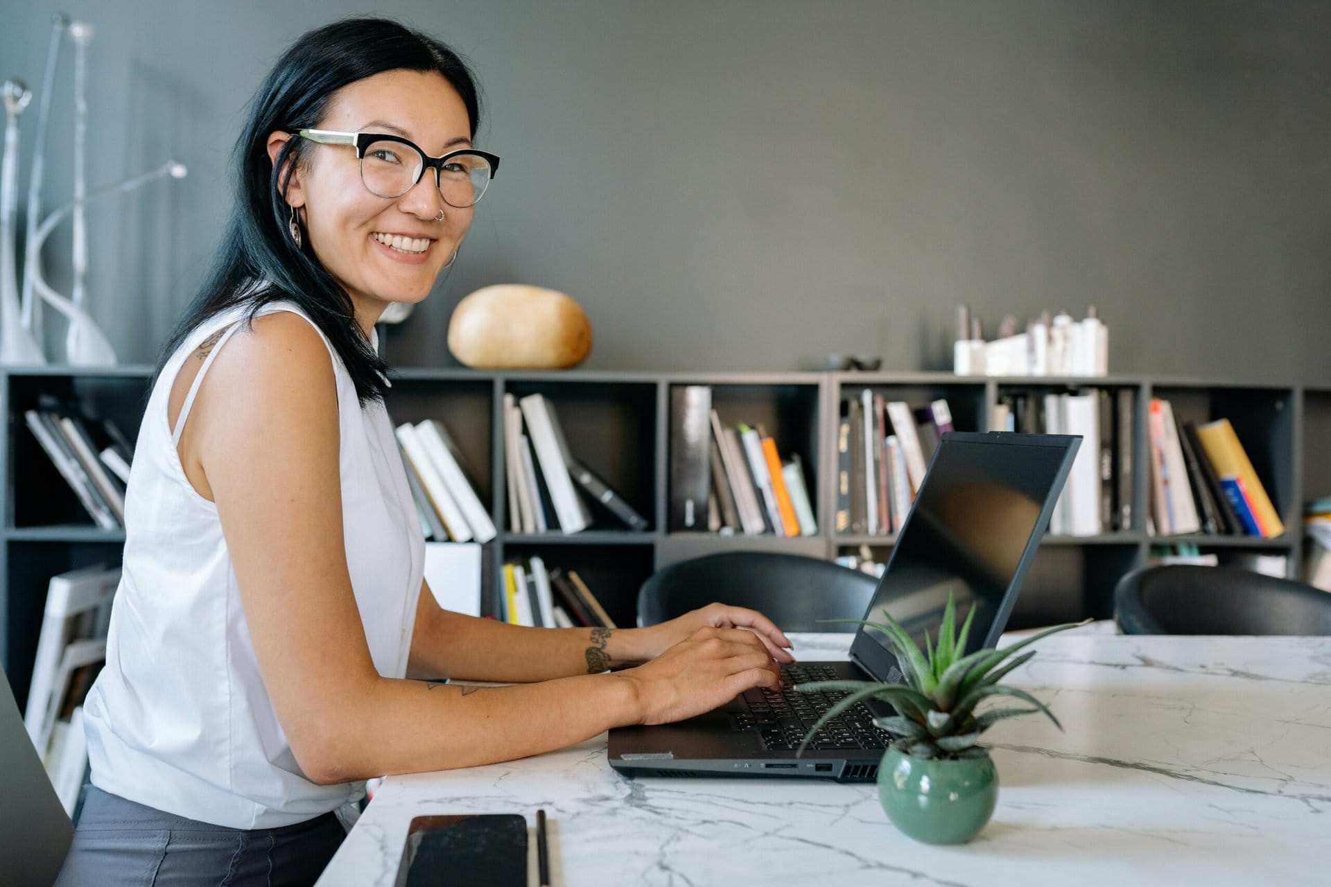 happy ai worker 1